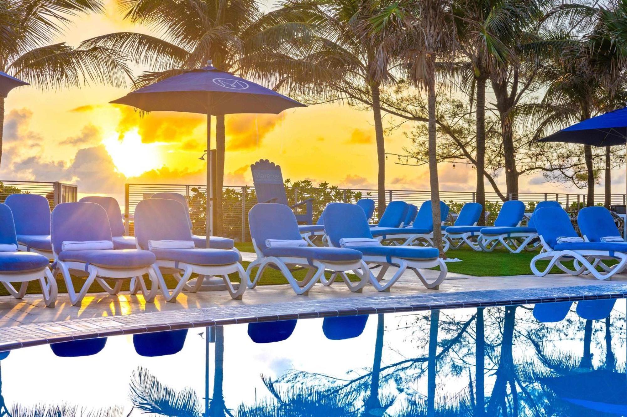 Marenas Beach Resort 서니아일스비치 외부 사진